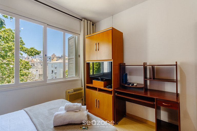 Apto confortável 800m do PQ. Redenção EBA0401