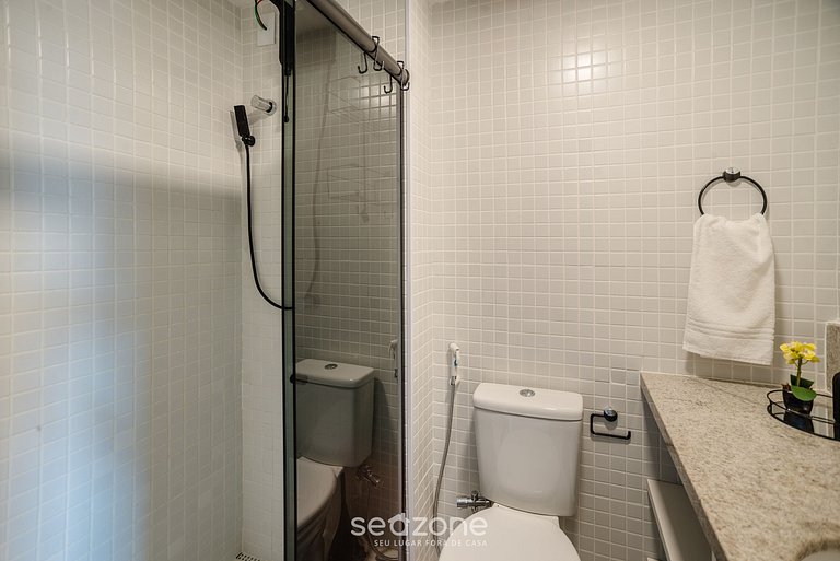 Estudio con piscina frente al mar SOA0107