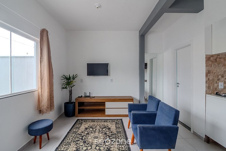 Casa 1Q c/ churrasq. garagem em Penha JCS0004