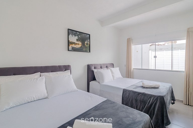 Casa 1Q c/ churrasq. garagem em Penha JCS0004