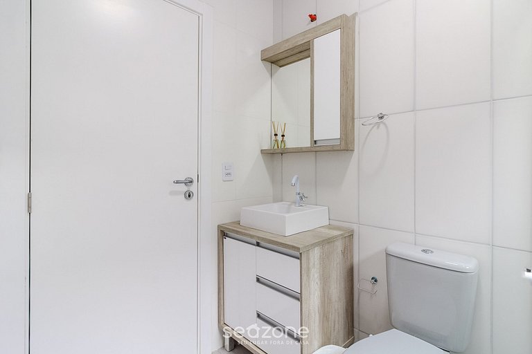 Casa 1Q c/ churrasq. garagem em Penha JCS0004