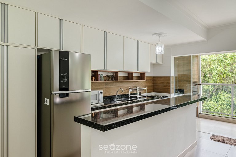 Apartamento em Prédio com Piscina RJI0046