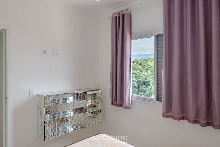 Apartamento em Prédio com Piscina RJI0046