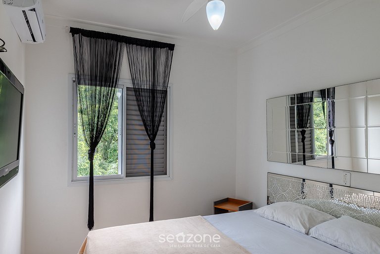 Apartamento em Prédio com Piscina RJI0046