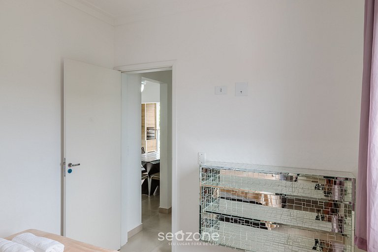 Apartamento en Edificio con Piscina RJI0046