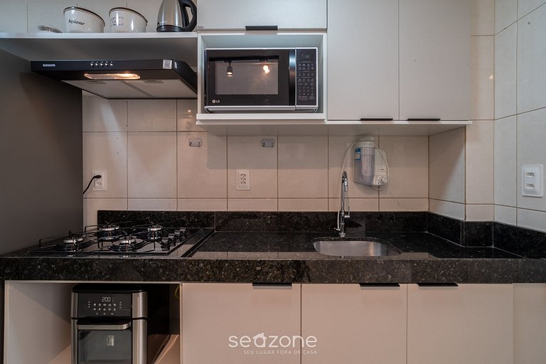 Apto en cond una cuadra mar y con piscina HSS0007