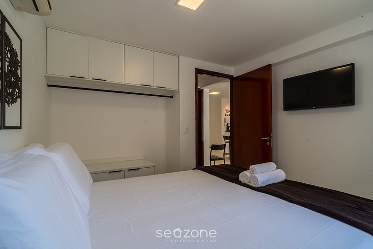 Apto en cond una cuadra mar y con piscina HSS0007