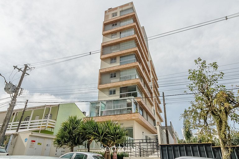 Apartamento c/ Churrasqueira 240m da Praia EHI0401