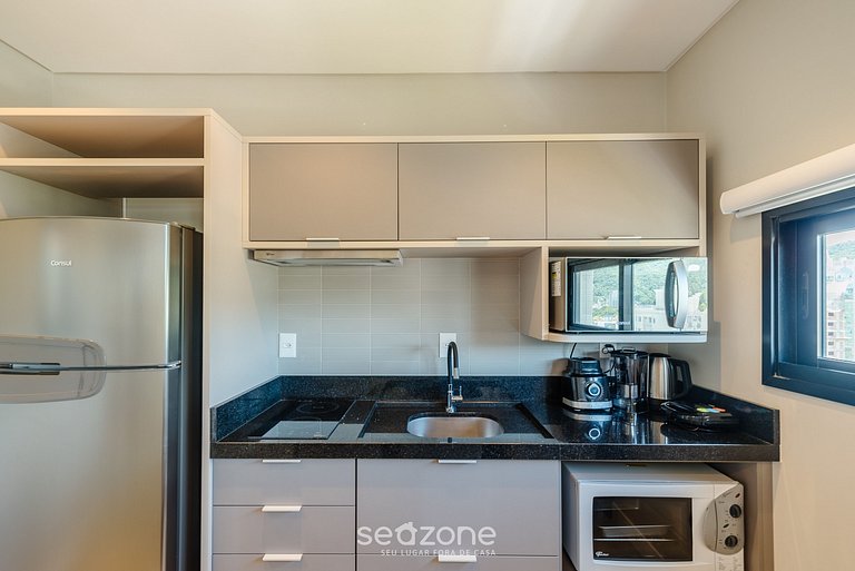 Apto 1Q em cond c/ piscina a 280m da Praia MHF1201