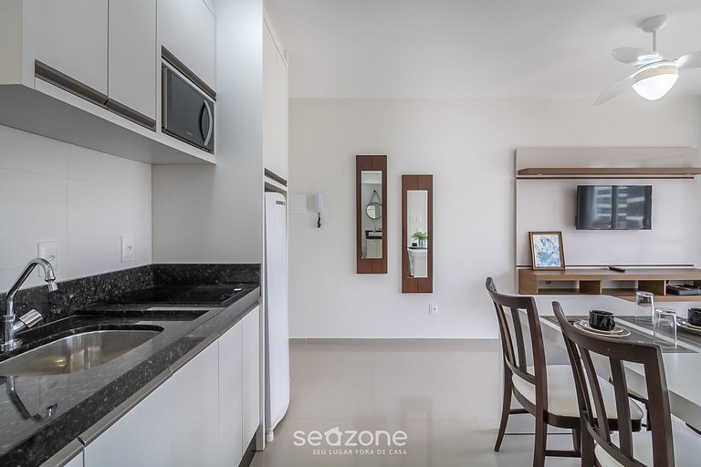 Ap moderno cerca de la Rueda Gigante de BC MBH0601