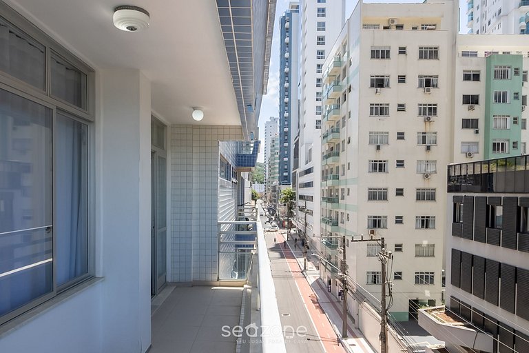 Apto beira-mar c/ vista lateral p/ praia ETY0024