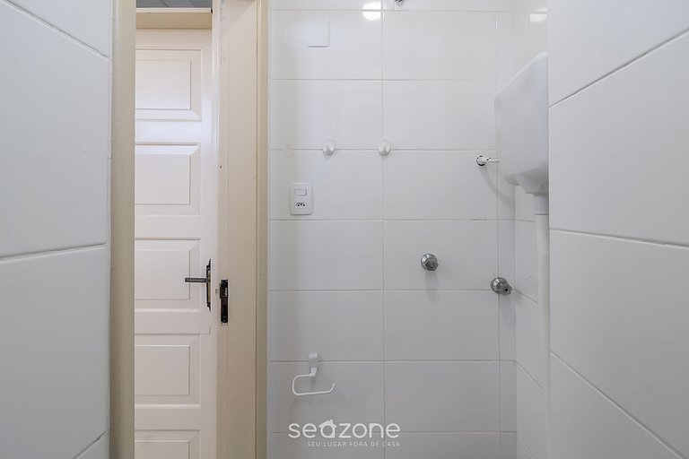 Apto beira-mar c/ vista lateral p/ praia ETY0024