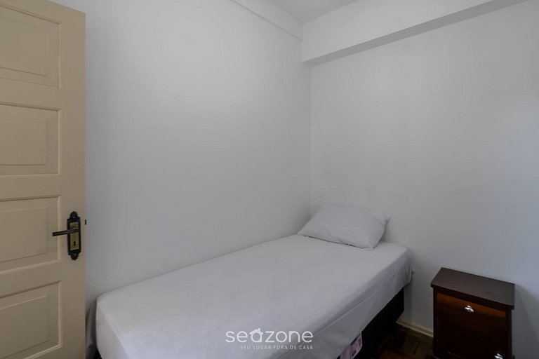 Apto beira-mar c/ vista lateral p/ praia ETY0024