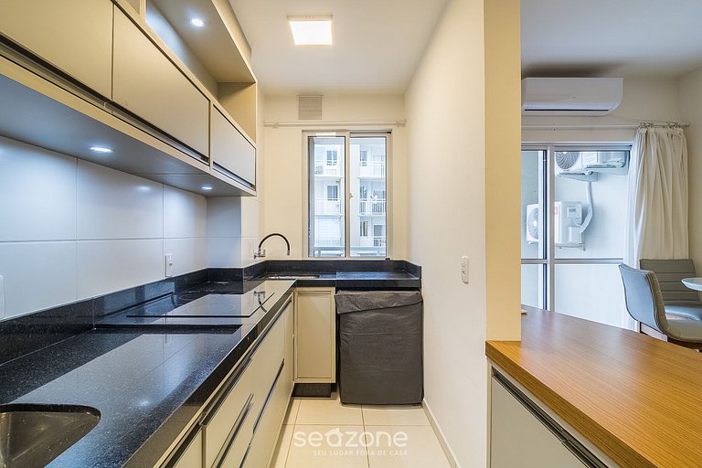 Apto vista mar en cond frente a la playa VAC0603