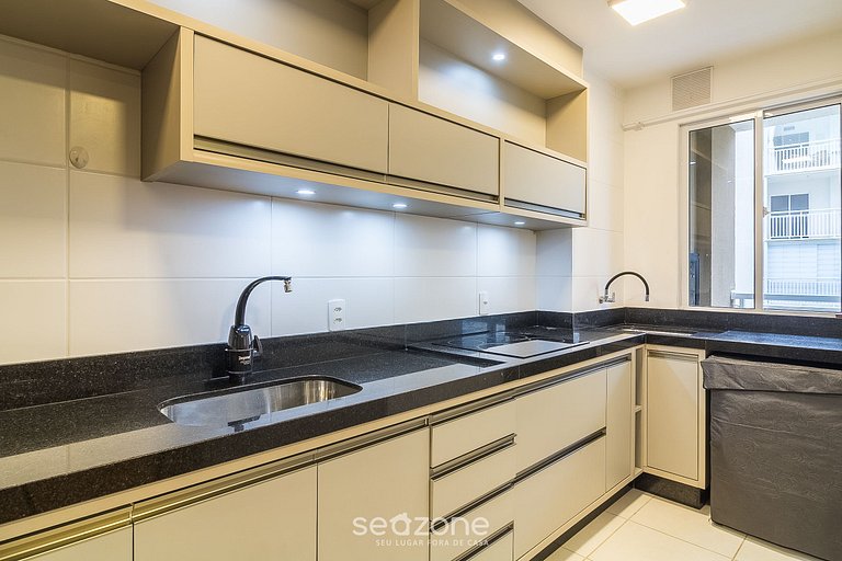 Apto vista mar en cond frente a la playa VAC0603