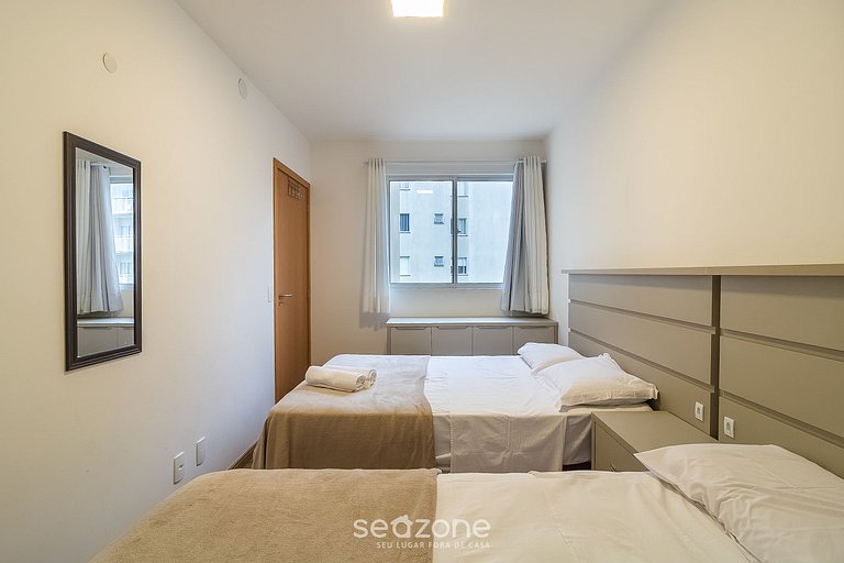 Apto vista mar em cond pé na areia VAC0603