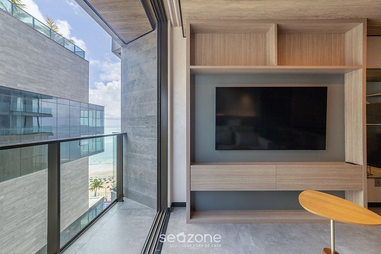 Comodidad con piscina y vista lateral mar NWT1306