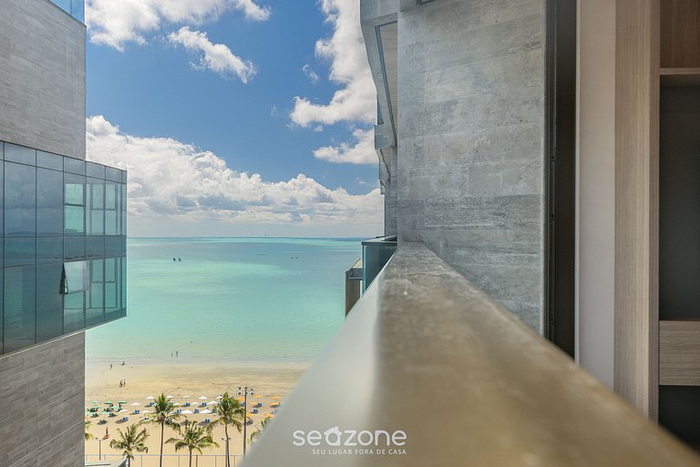 Comodidad con piscina y vista lateral mar NWT1306