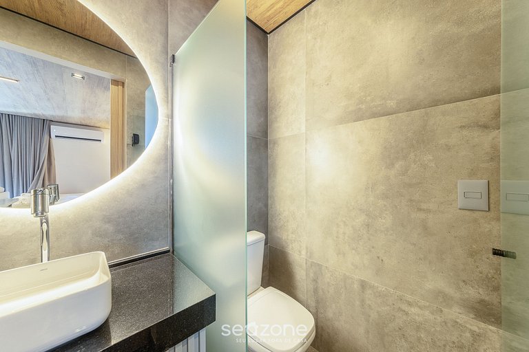 Comodidad con piscina y vista lateral mar NWT1306