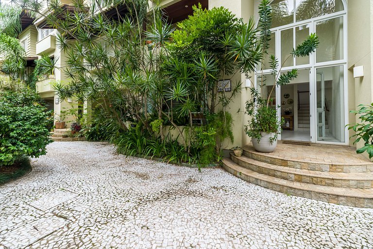 Hermoso Apartamento con Parrilla CRM0212