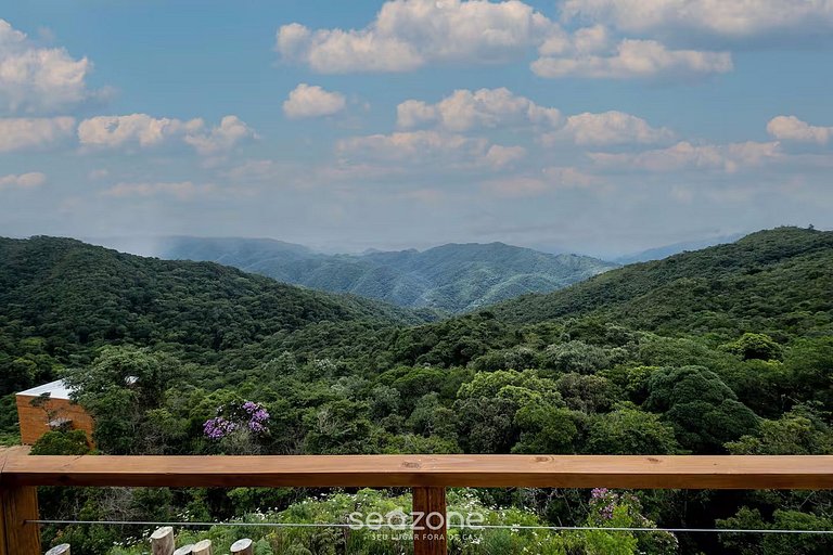 Hermosa Cabaña con Jacuzzi en la Montaña VST013