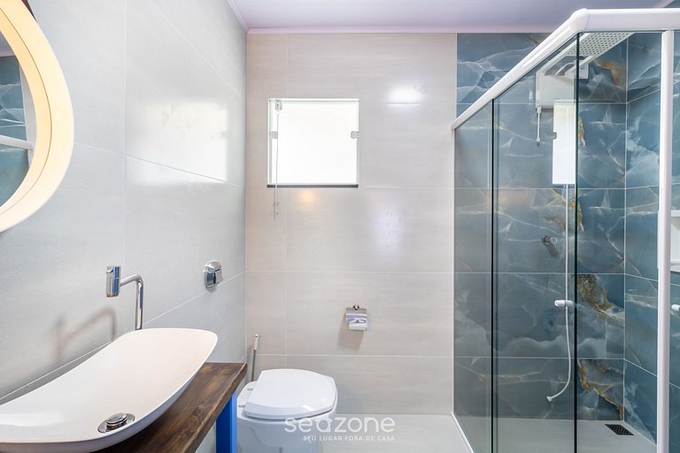 Piso con balcón, 3 dorm. cerca de la playa RSU3842