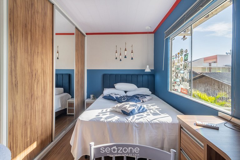 Apto c/ Varanda e 3 Quartos próx. a praia RSU3842