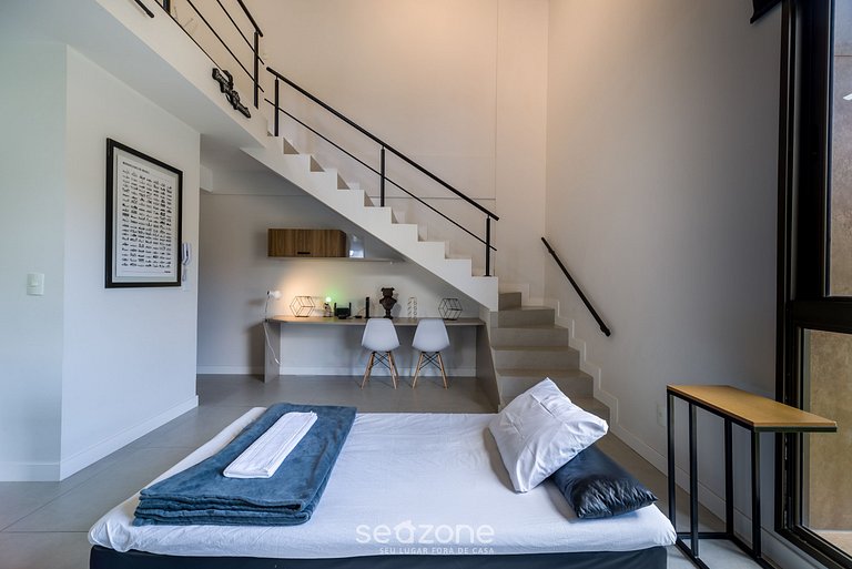 Lindo Loft em Cond. c/ Piscina YHD0105