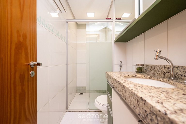 Flat em cond. completo, Setor Bueno - TXP0903