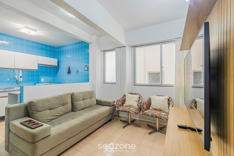 Apto bem localizado em Cond. frente mar IPTR0171