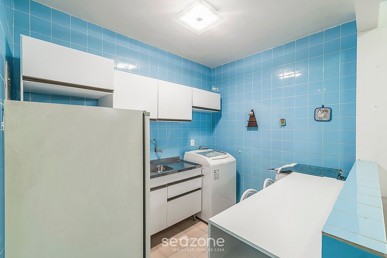 Apto bem localizado em Cond. frente mar IPTR0171