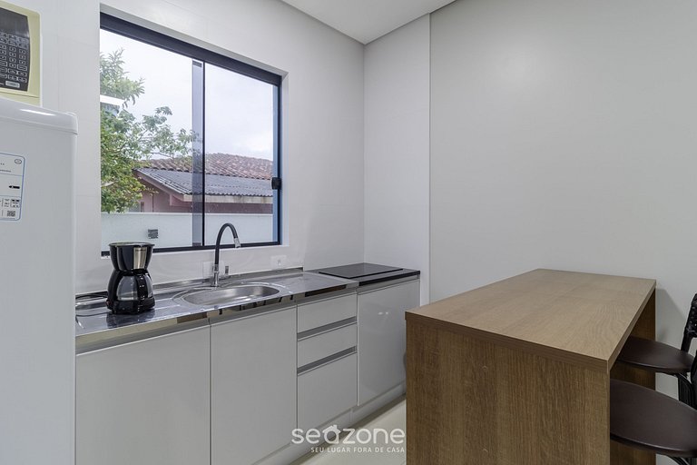 Apto completo c/ garagem em Ingleses SLC0104