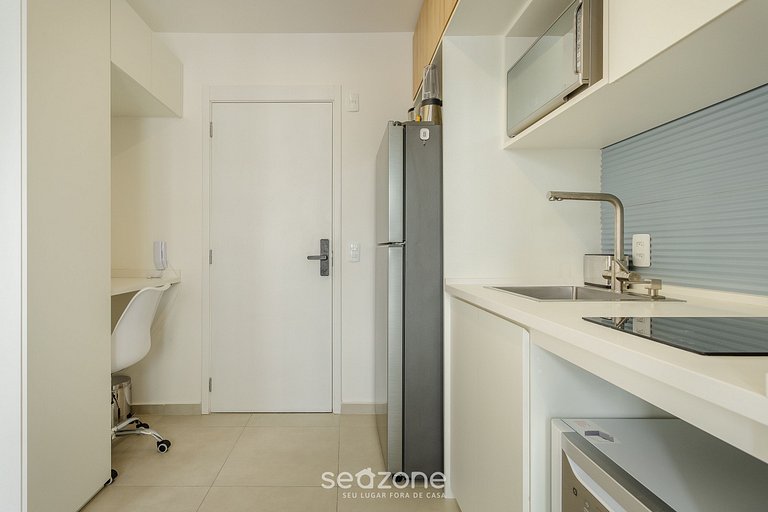 Apartamento c/ Piscina em Pinheiros-SP VBP1805