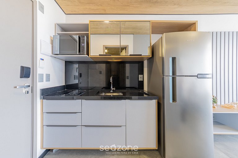 Estudio Moderno con Vista Lateral al Mar NWT1423