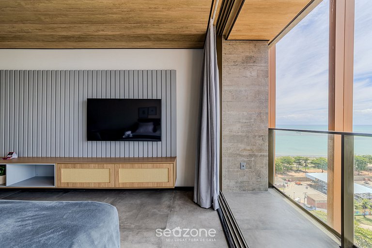 Estudio Moderno con Vista Lateral al Mar NWT1423