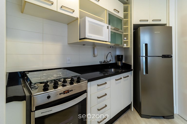 Apto en cond. junto al mar c/ piscina EAR0401