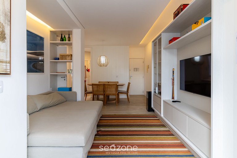 Apto em cond. a beira mar com piscina EAR0401