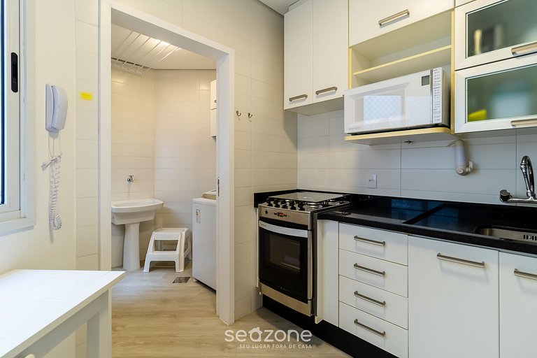 Apto en cond. junto al mar c/ piscina EAR0401