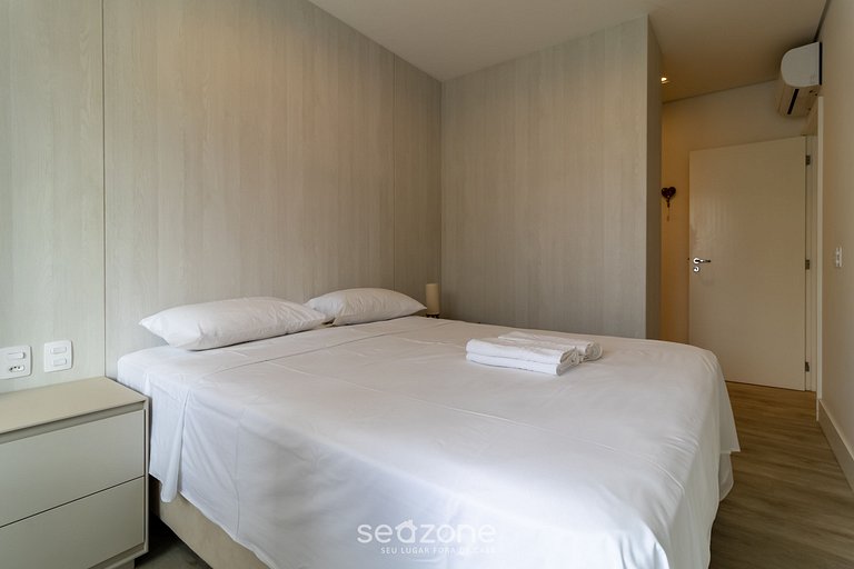 Apto en cond. junto al mar c/ piscina EAR0401