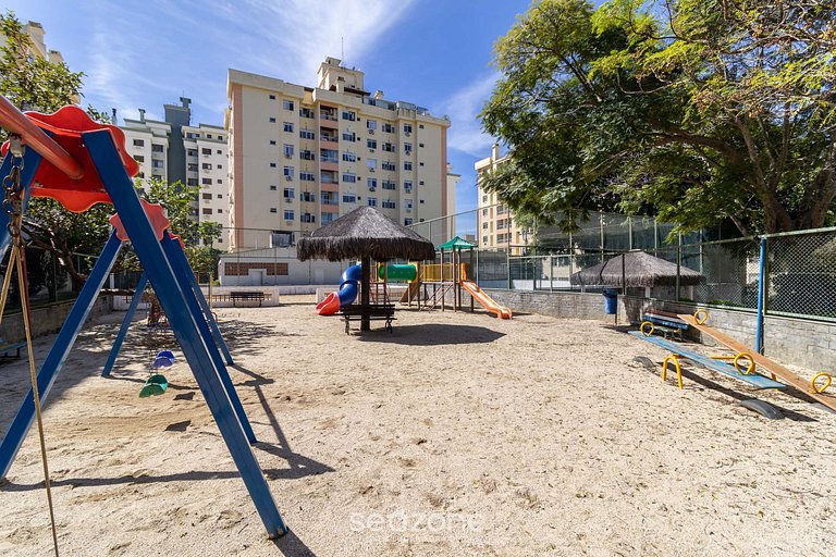 Condomínio em Floripa a 300m da Praia - CAS