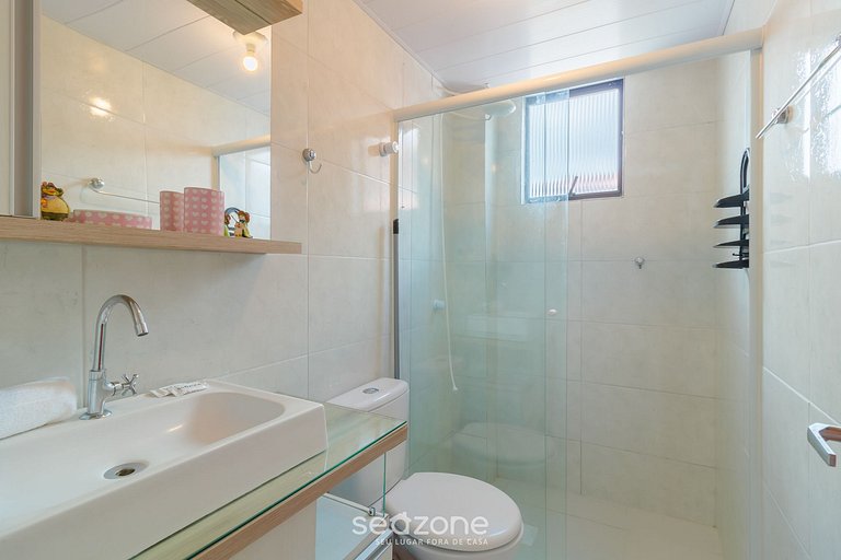 Apto lindo a 600m da Praia de Canasvieiras ACE0201