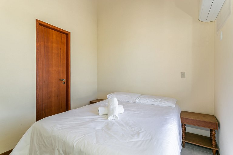 Acogedora Casa de 2 pisos solo 120m del playa! EDE