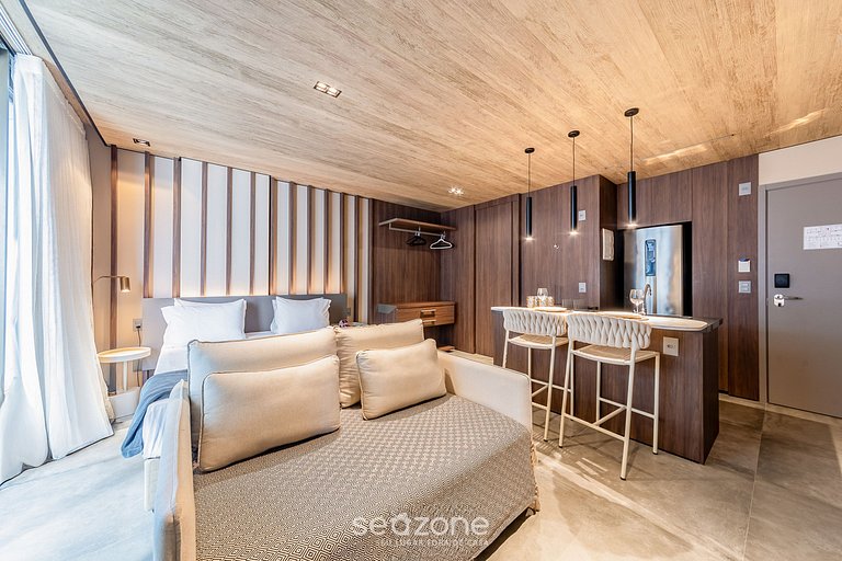 Hermoso Estudio con Vista Lateral al Mar NWT0805