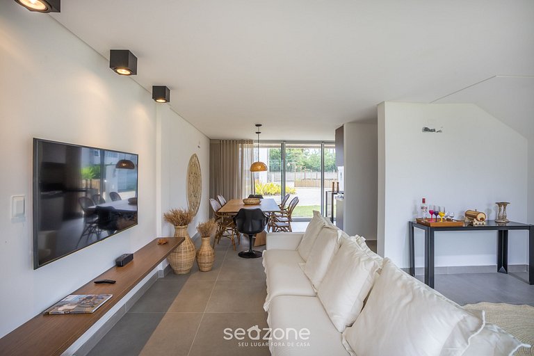 Casa con piscina y acceso a la playa NLUG0001