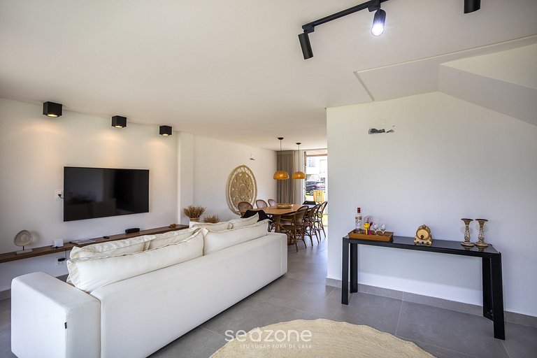 Casa c/ Piscina e Acesso à Praia NLUG0001