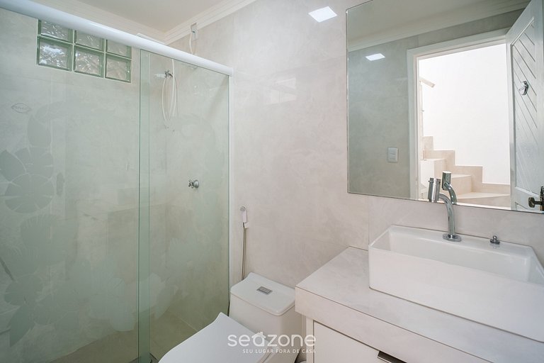 Casa à Beira-Mar com 2Qtos em Salvador | AVM0011