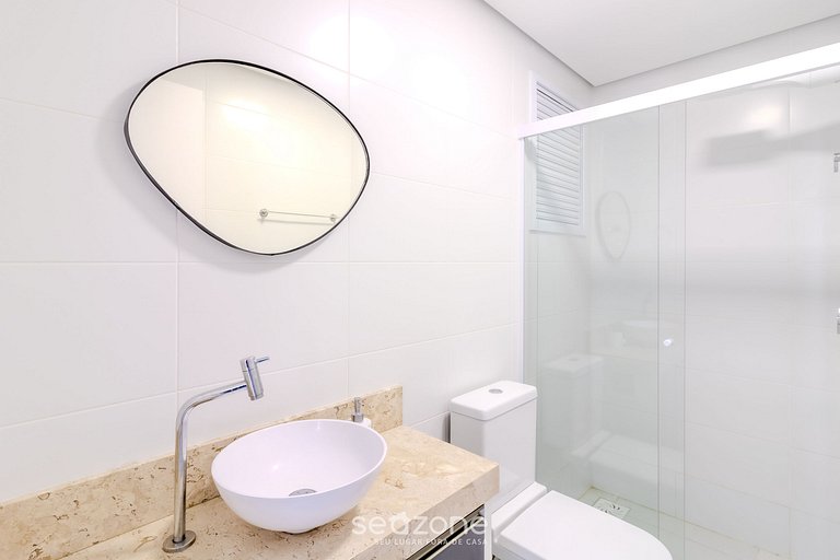 Apto vista mar c/ churrasq. 50m da Praia SHC0606