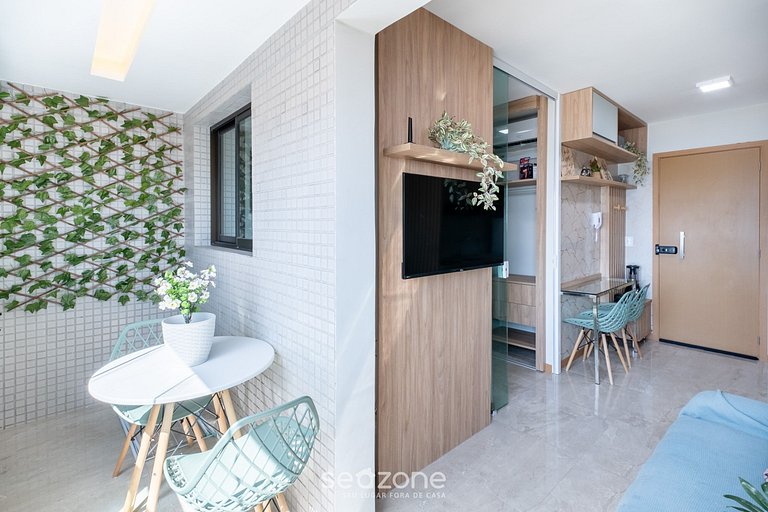 Apto Vista Mar em prédio c/ piscina e acad SOA0510