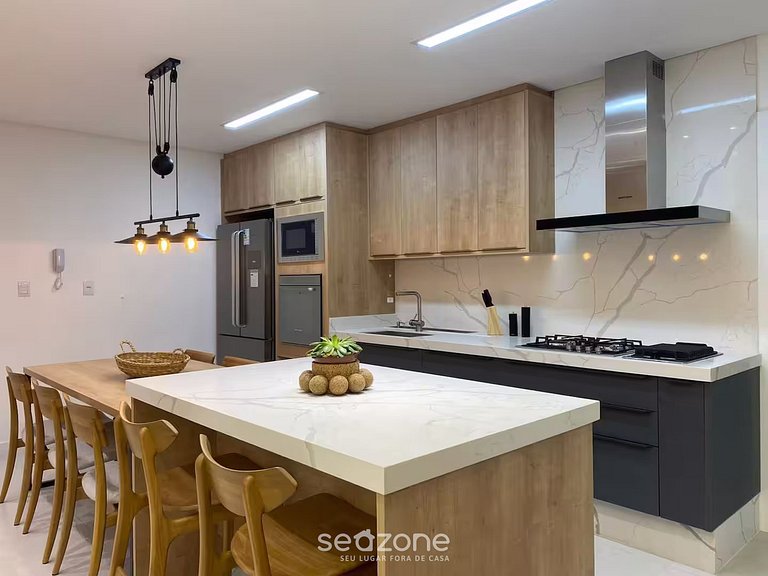 Apto de alto padrão em cond. nos Ingleses CCI210