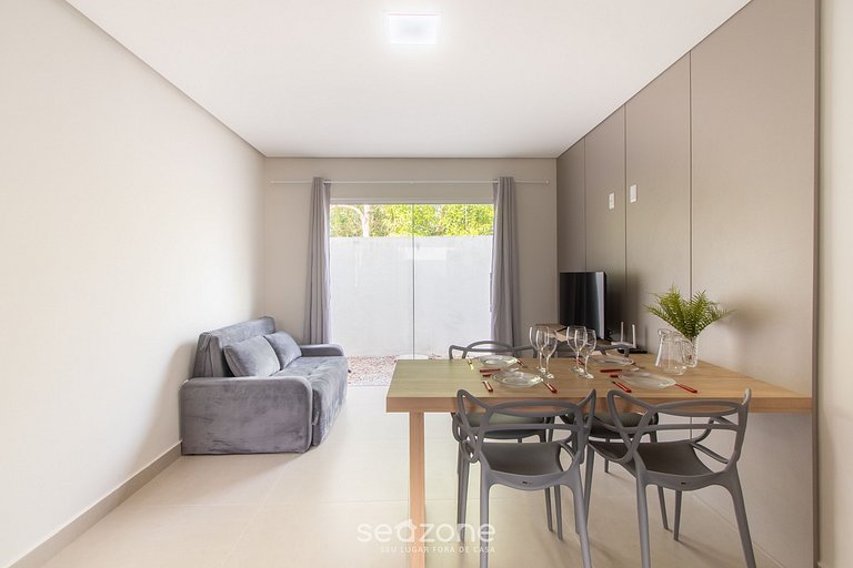 Apartamento en Cond. con Piscina RFM0012